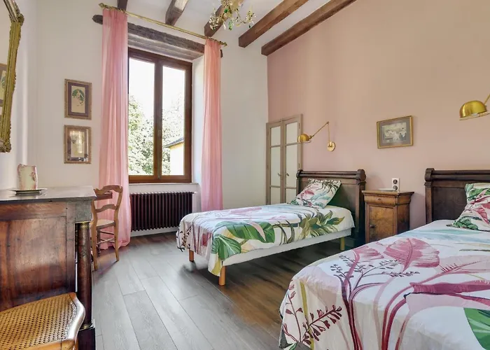 Le Domaine De Linars - L'aile Du Chateau Dom wakacyjny *